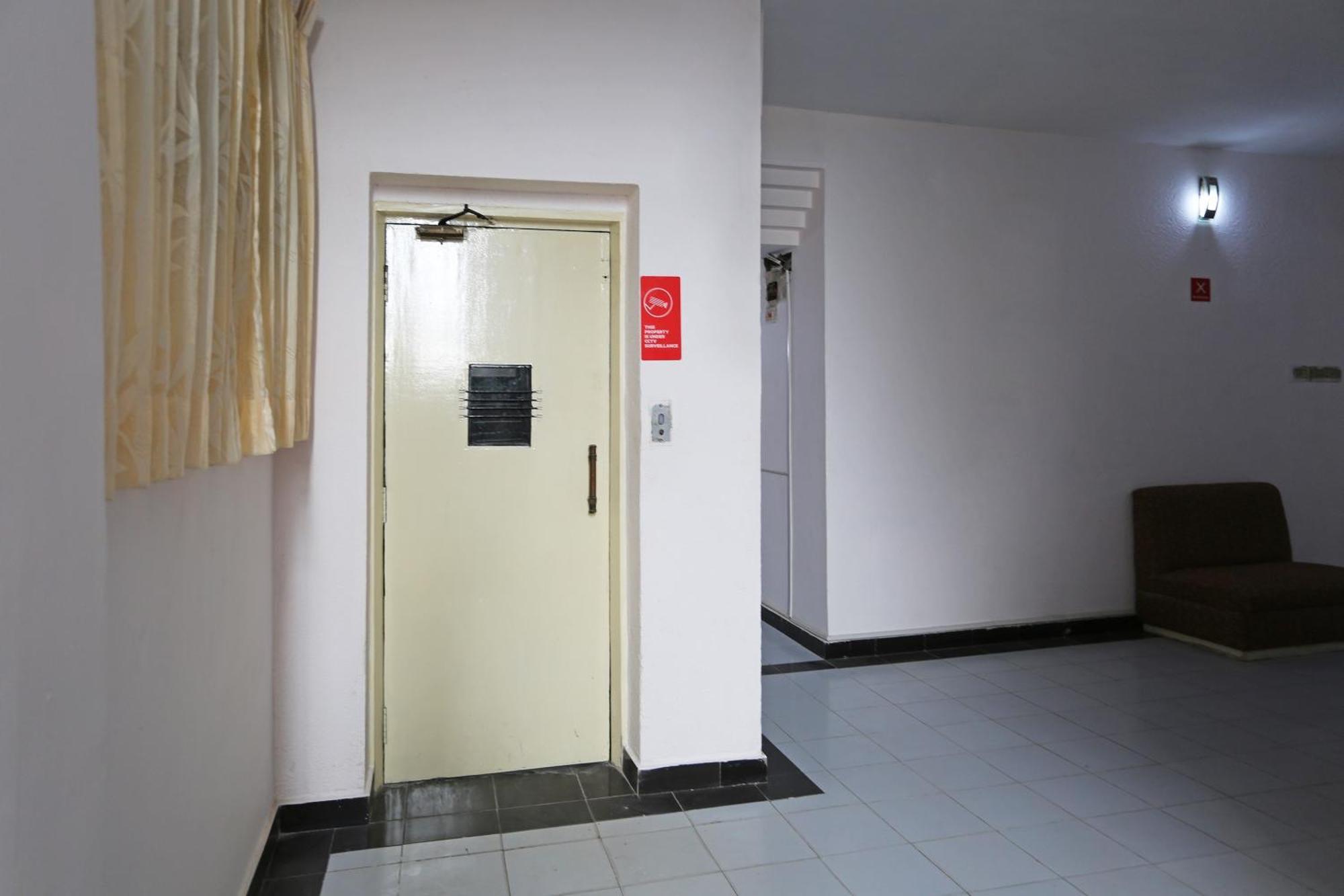 Hotel O Midtown Rāipur Esterno foto
